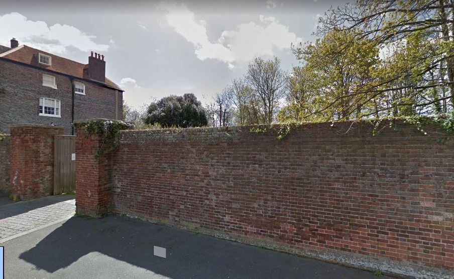 Read more about the article What Lies Behind the Wall…? (exhibition) CANCELLED (Event from 2022)