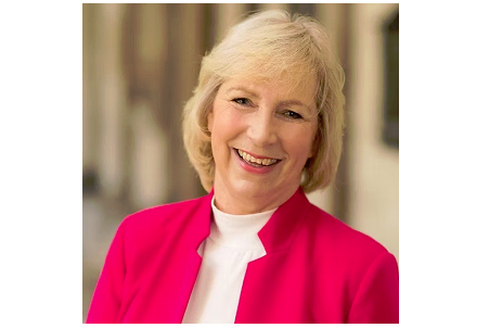 Read more about the article 42. Stories Behind our Favourite Hymns: with Pam Rhodes
